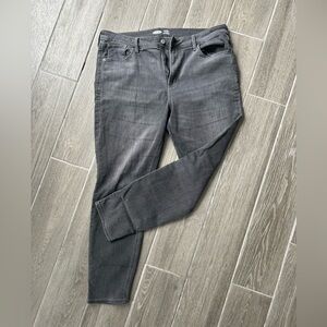 Old Navy Rockstar high waist super skinny fleece lined pant.  Size 16